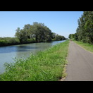 Der Radweg entlang des Canal du Rhône à Sète
